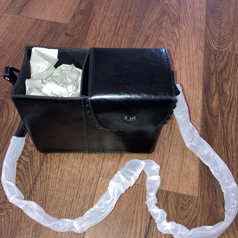 Kate Gabrielle women’s Black Crossbody Shoulder Bag new